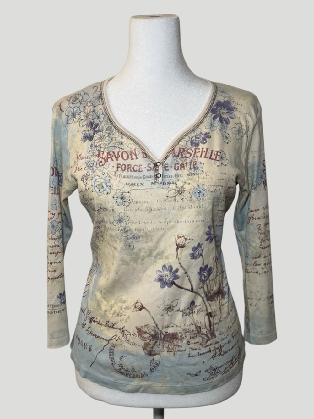 Vintage Y2K Jamee J. Marseille Floral and French Script Quarter Sleeve Top